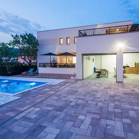 Beautiful In With Wifi Hébergement de vacances